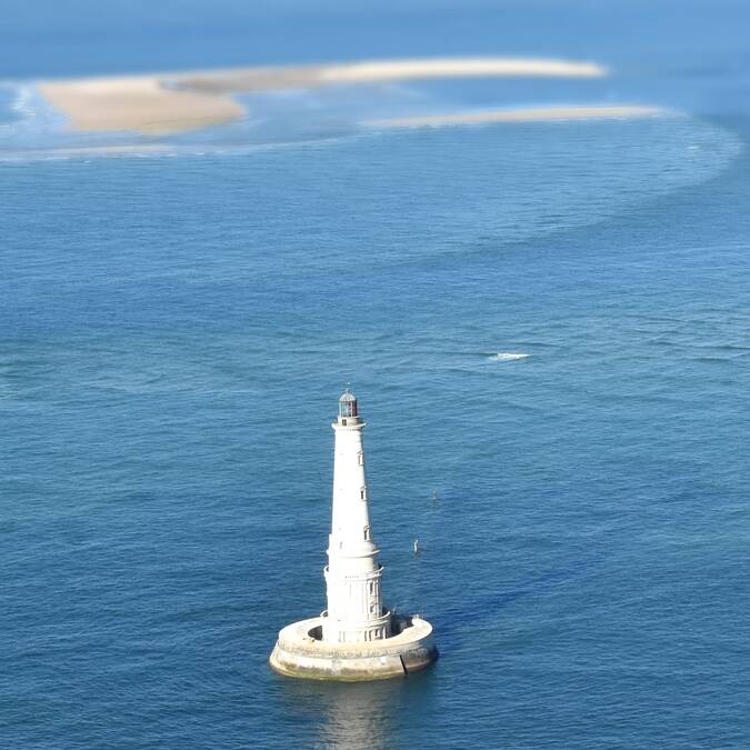Le phare de Cordouan vu du ciel - ©FDHPA17