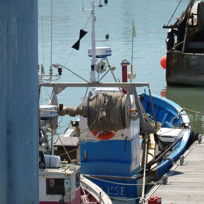 Bateau au port de la Cotinière - ©P.Migaud / FDHPA17