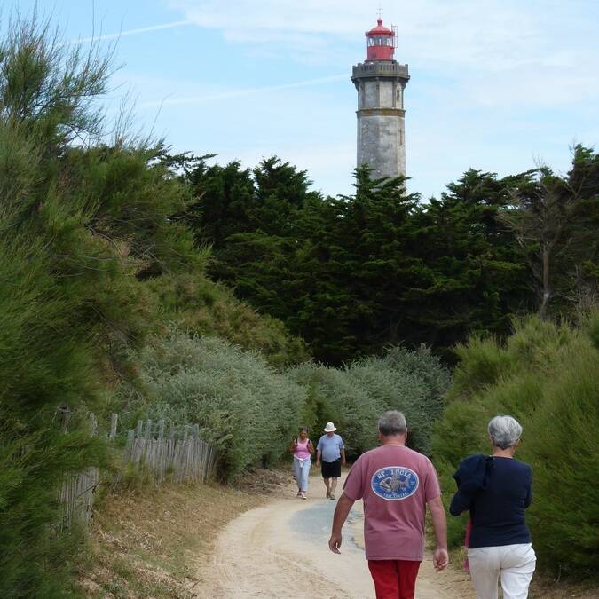 Le Phare Des Baleines Campings Atlantique Le Phare Des Baleines Campings Atlantique