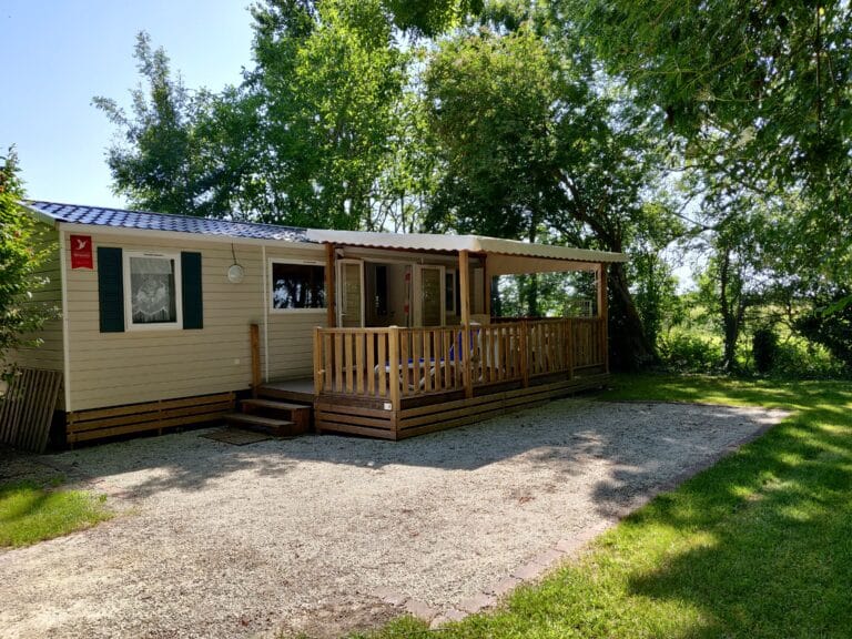 Camping Fleurs des Champs