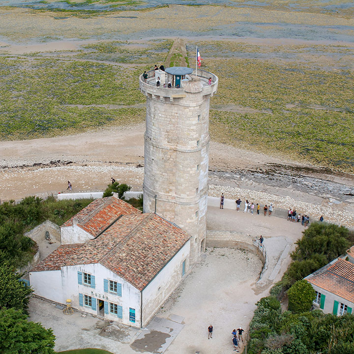 camping familial saint clément les baleines
