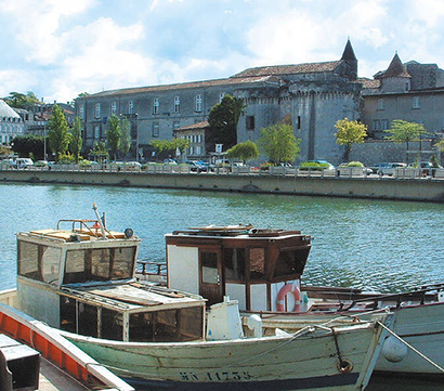 Blick auf die Kais von Cognac