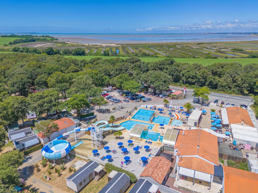 Vagues Océanes – Camping Le Domaine Les Charmilles